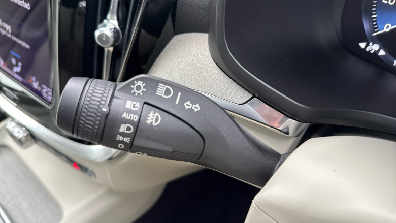 Volvo V60 2.0 B5P Cross Country 5dr AWD Auto Petrol Estate